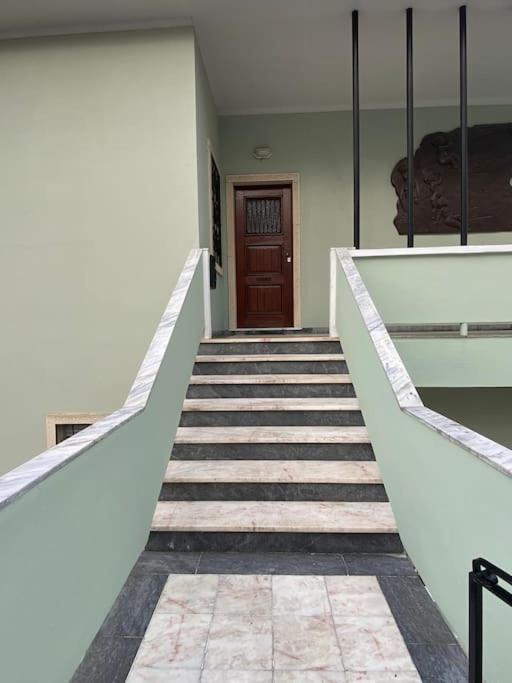 Apartment 1 Center Coimbra Bagian luar foto