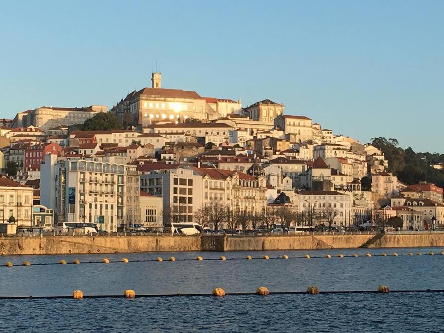 Apartment 1 Center Coimbra Bagian luar foto